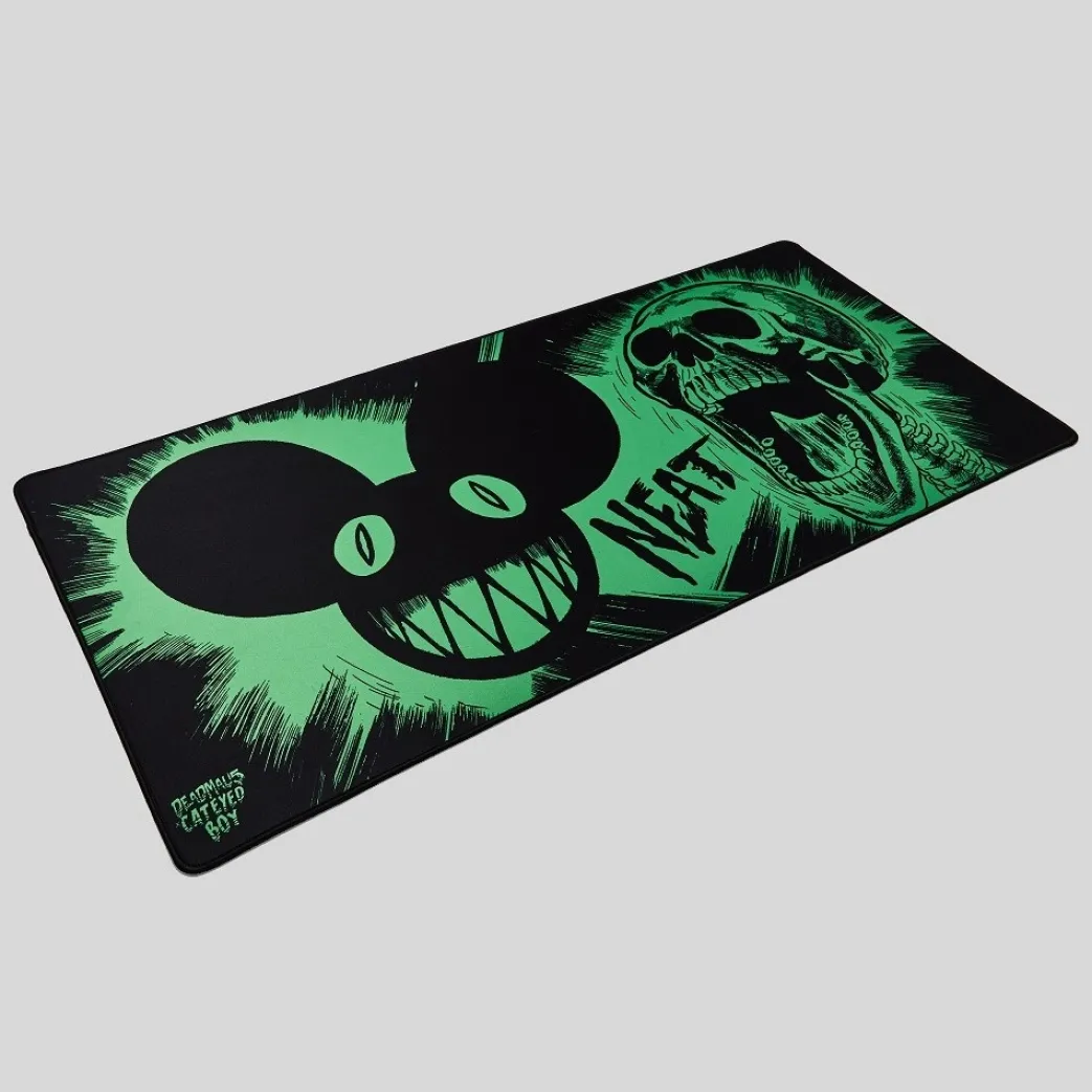 Cat-Eyed Boy x Deadmau5 – Mau5 Schreibtischunterlage