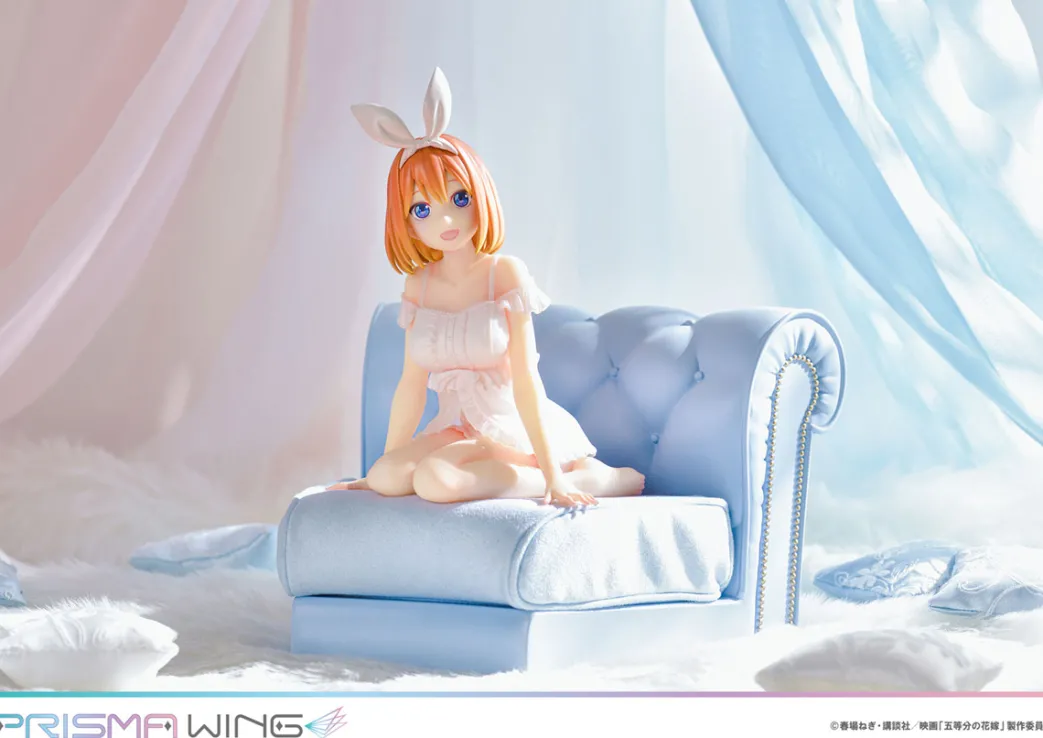 Die Quintessential Quintuplets - Yotsuba Nakano Figur im Maßstab 1:7 (Lounging on the Sofa Ver.)